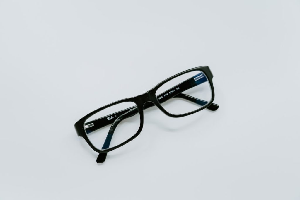 Gafas Ray-Ban Meta con cámara integrada y debate sobre reconocimiento facial